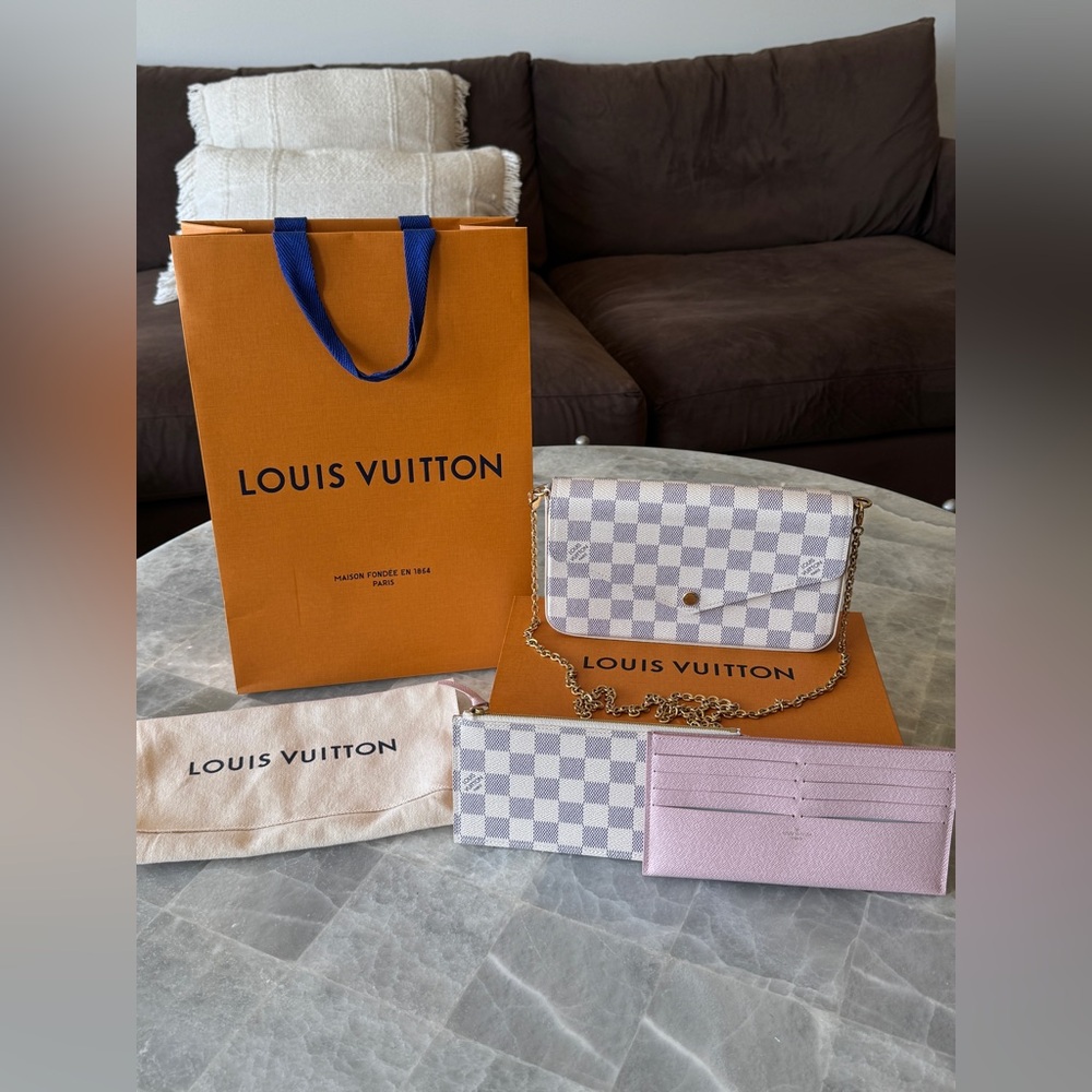 Louis Vuitton Pochette Félicie in Damier Azur